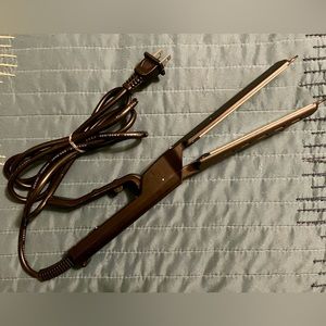 NEW Hair straightener
